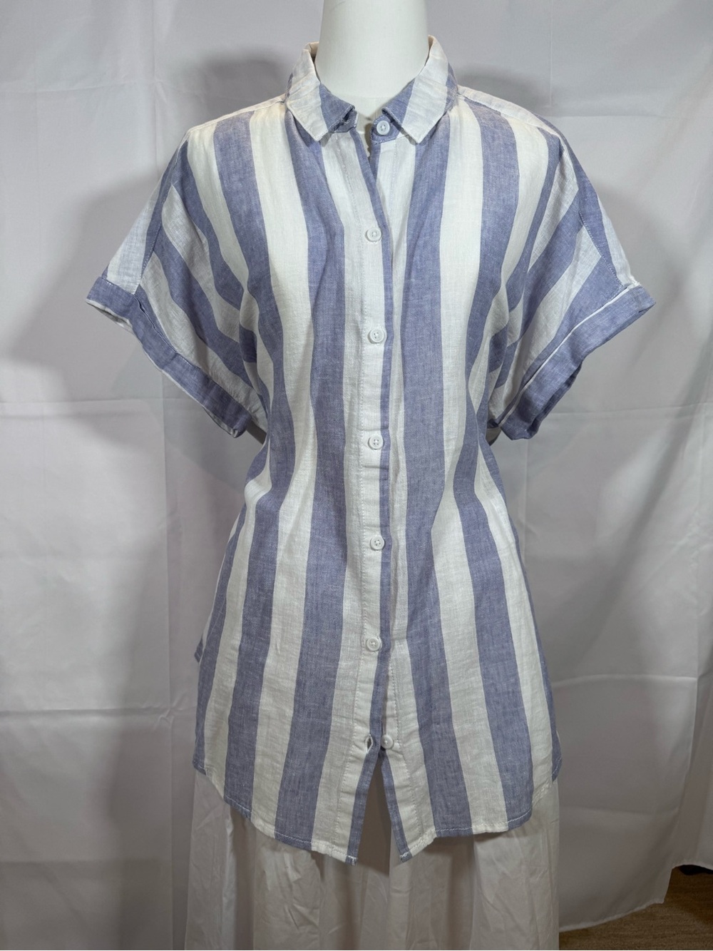 NWT ~ beachlunchlounge Cream with Blue Stripe Collar Detail